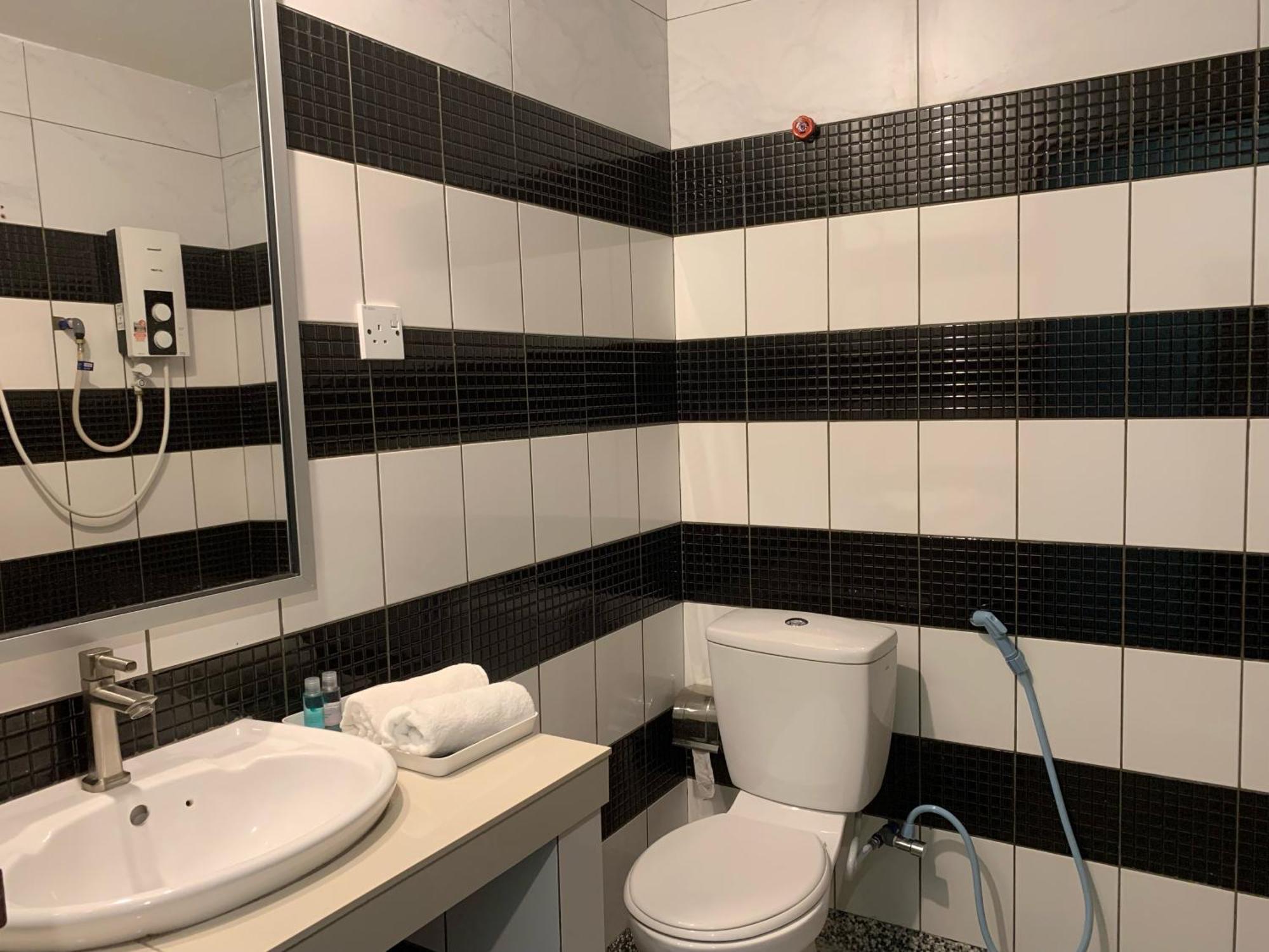 Myoldhouse Lägenhet Lahad Datu Exteriör bild